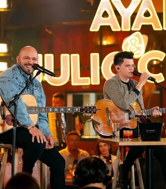Ayala & Júlio César: de músicos de apoio a uma das duplas mais promissoras do Brasil. Música feita de histórias, vozes e emoções. Confira!
