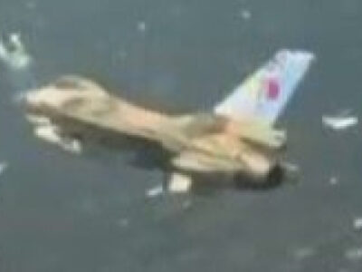 Venezuela divulga imagens de seus caças dando rasante em navio dos EUA; VEJA VÍDEO