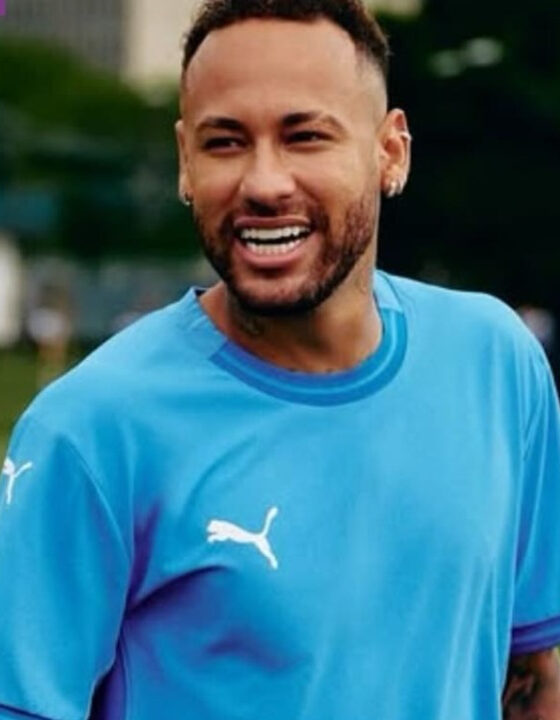 Empresa de Neymar anuncia processo contra jornalista por divulgação de supostos vícios