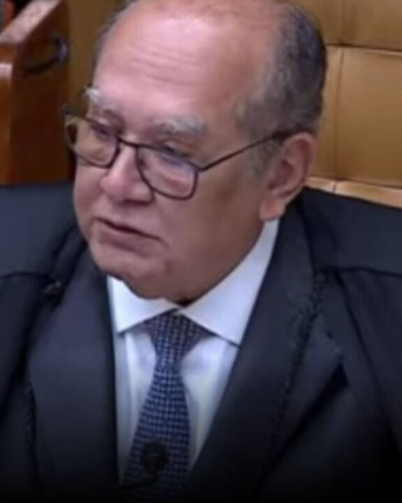 STF pede informações sobre rito de impeachment sobre ministros