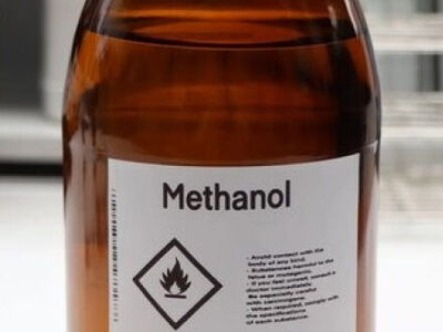 Primeiros sintomas de intoxicação por metanol podem enganar vítimas
