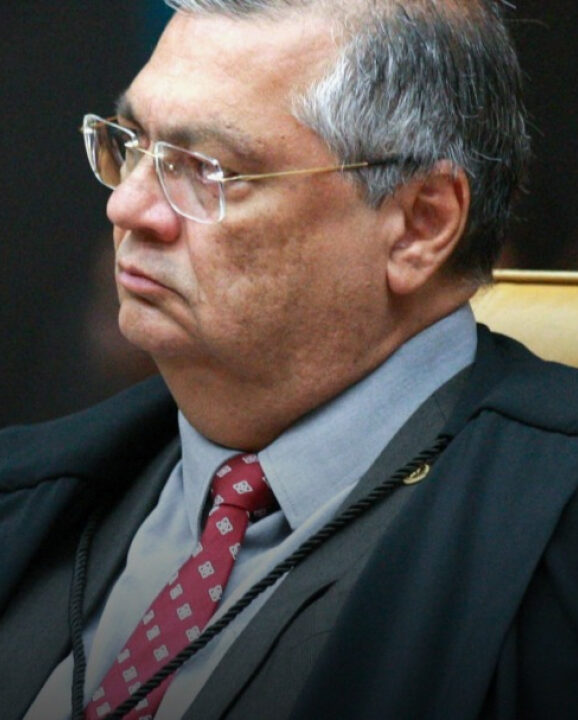 Depois de 4 anos, Dino manda abrir inquérito sobre a CPI da COVID