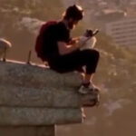 Sem autorização, homem escala Cristo Redentor e salta de paraquedas; VEJA VÍDEO