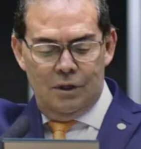 Relator da anistia, Paulinho se aproximou de ministros e hoje atua em defesa do STF