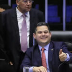 Governo Lula libera R$ 2,2 bi em emendas Pix pressionado por anistia e CPMI