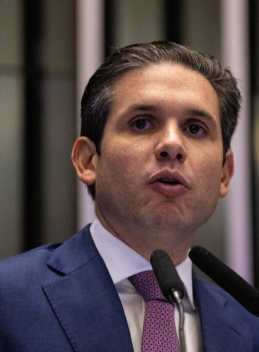 O plano de Hugo Motta para frear aprovação da anistia na Câmara