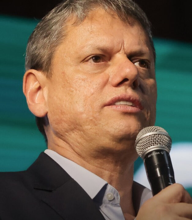 Tarcísio só aceita concorrer à presidência se Bolsonaro pedir