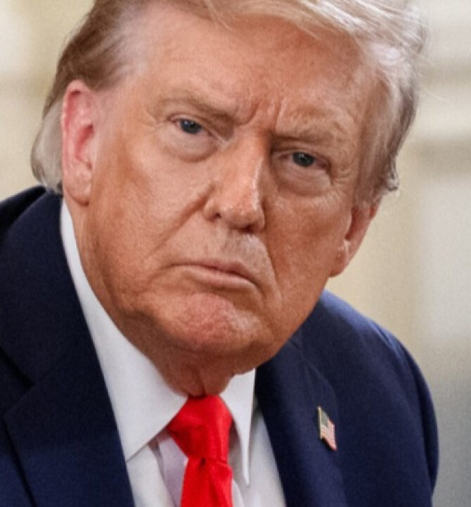 Trump diz que 11 ‘narcoterroristas’ morreram em ataque a embarcação no Caribe