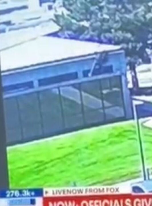 Vídeo do acusado de assassinar Charlie Kirk fugindo é divulgado; ASSISTA