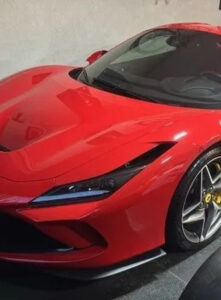 Ferrari, carro de F1, armas: as apreensões da PF contra fraudes no INSS