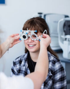 Alimentação pode influenciar a miopia em crianças, aponta estudo