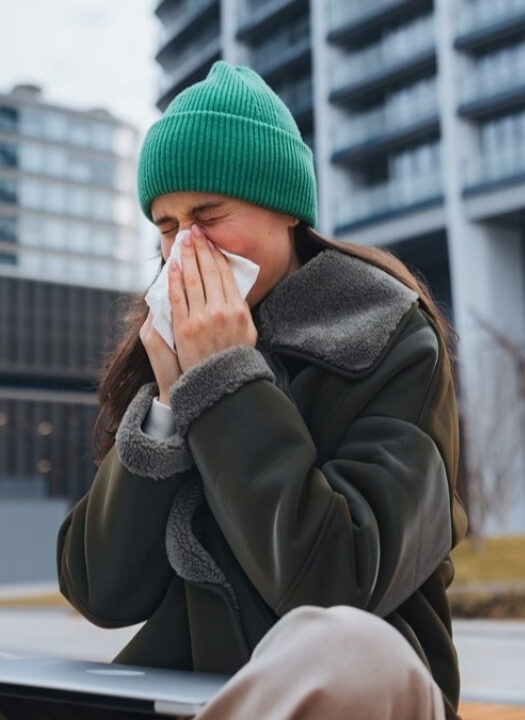 Atchim! Médicos explicam por que você não deve segurar o espirro