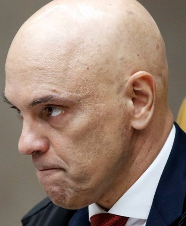 Juiz auxiliar deixa o gabinete de Moraes no STF