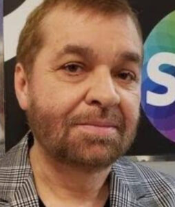 Cantor e compositor Peninha usa suas redes sociais após receber muitas críticas, e solta: ‘Não me confundam!’; ASSISTA