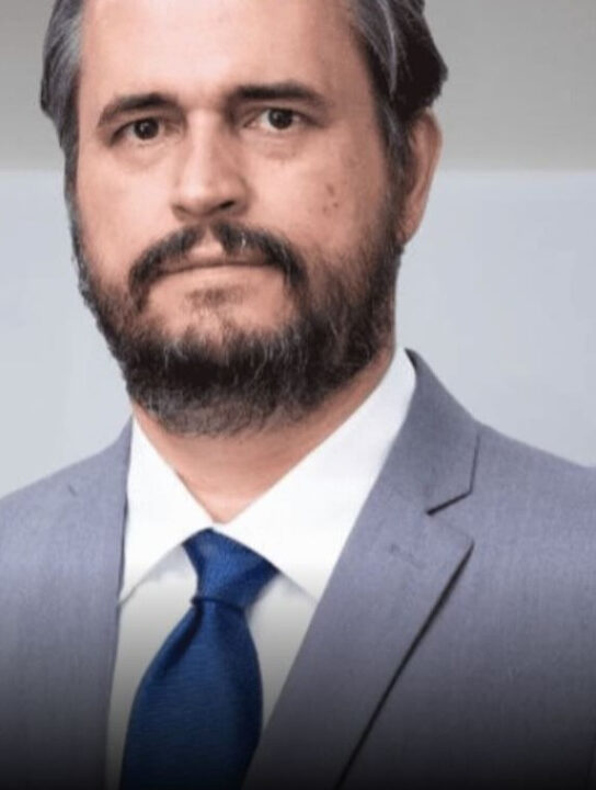 Diretor da PF nomeado por Lula é preso em operação da própria Polícia Federal