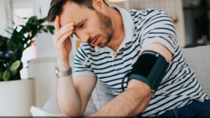 Pressão de 12 por 8 é reclassificada como pré-hipertensão em nova diretriz; ENTENDA