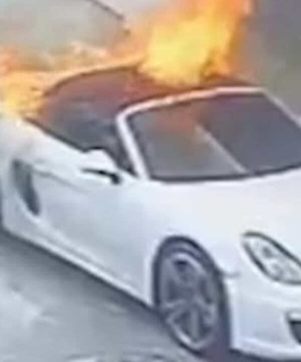 Criminosos incendeiam carro de luxo conversível na zona sul de SP e fogem; prejuízo passa de R$ 80 mil; VÍDEO