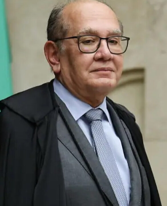 Chamar Erika Hilton de homem não é crime, decide Gilmar Mendes