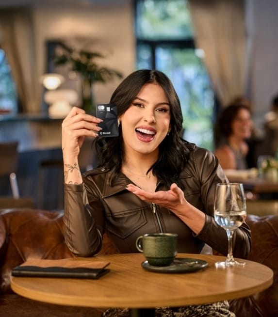 Mastercard Black: Sicredi apresenta novidades do cartão com benefícios exclusivos para associados. Foco em experiência, exclusividade e relacionamento