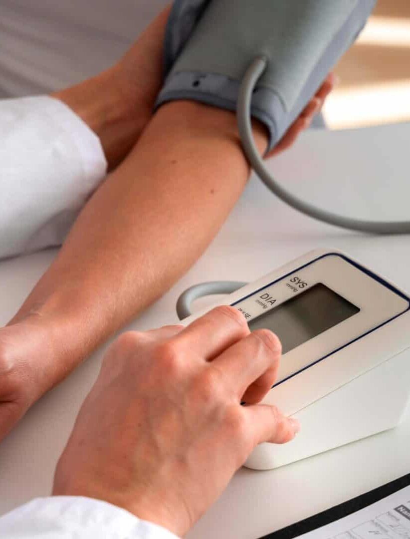 Pressão 12 por 8 agora é alta. Veja nova diretriz apresentada nesta semana durante o 80º Congresso Brasileiro de Cardiologia