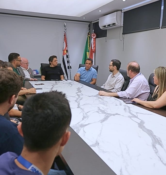 Dia das Crianças: Comerciantes criam atrativos no centro comercial de Marília. Terão 20 personagens fantasiados, além de distribuição doces e bexigas