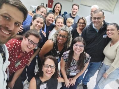 Pacientes e familiares relatam experiência durante jornada na Santa Casa de Marília. Foram ouvidos por representantes da diretoria, corpo clínico, equipes de enfermagem e multiprofissional