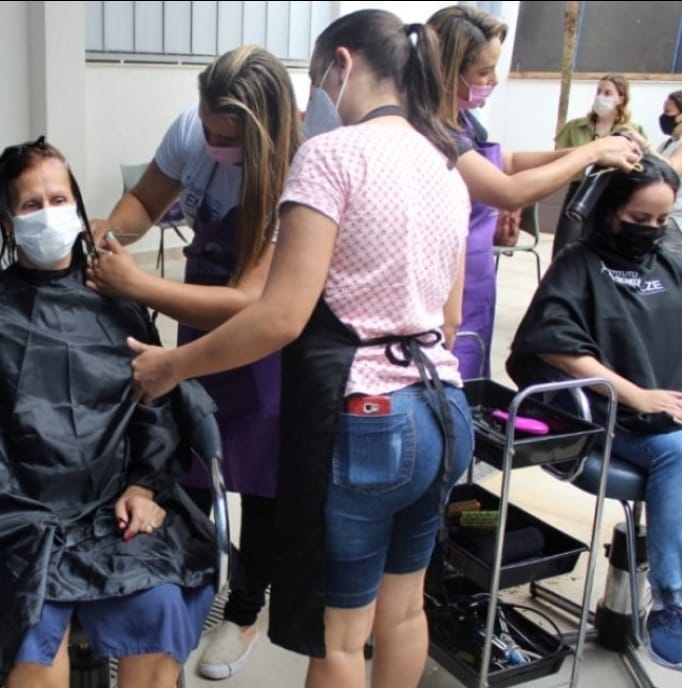 HBU Unimar lança a campanha “Doe suas tranças, Rapunzel 2025”. Une solidariedade, beleza e esperança para as pacientes com câncer de mama. Ação é voltada à arrecadação de cabelo para a confecção de perucas às mulheres em tratamento