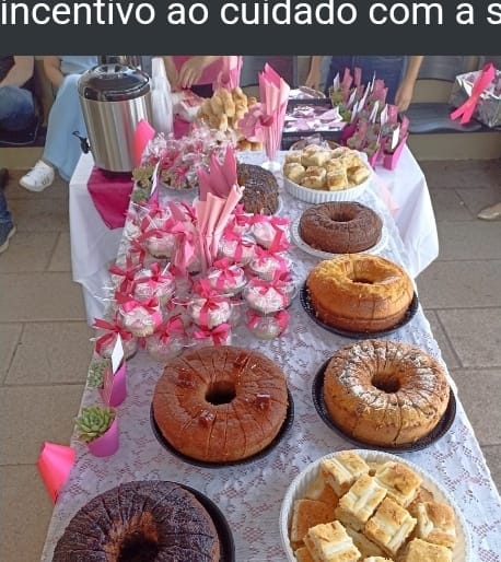 ‘Café com Amor’ na Oncologia da Santa Casa de Marília reforça mensagem do Outubro Rosa. Evento buscou levar informação, acolhimento e incentivo aos cuidados com a saúde