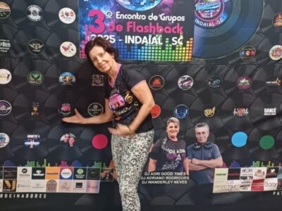 Grupo de Passinhos de Flashback de Marília participa do grande encontro em Indaial-SC. Evento reuniu os apaixonados pelos clássicos dos anos 70, 80 e 90