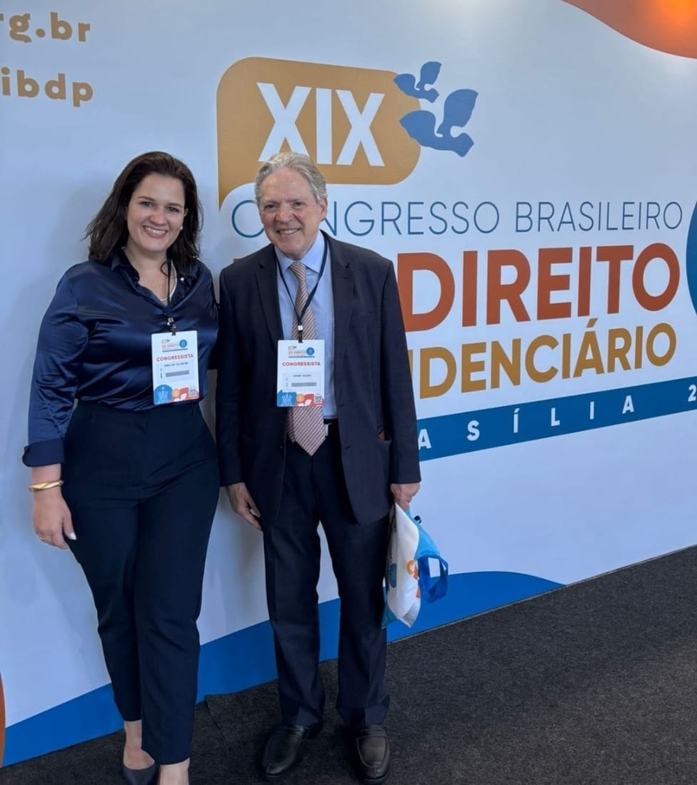 Mestranda em Direito da Unimar, Caroline Silvestre, conquista 4º lugar em Concurso Nacional de Teses Previdenciárias e representa Marília e a instituição em Brasília