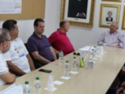 Vereador Delegado Damasceno entrega votos de congratulações ao Ambulatório de Tratamento do Tabagismo da Santa Casa de Marília, que já realizou 25.000 atendimentos
