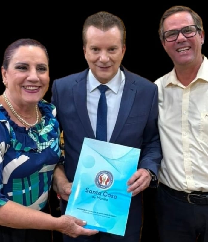 Deputado Celso Russomanno reafirma compromisso com a Santa Casa de Marília. Por intermédio da vereadora Delegada Rossana Camacho, o parlamentar havia se comprometido a destinar emenda no valor de R$ 300 mil