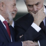 Lula não atendeu ligação de Barroso depois do pedido de aposentadoria do ministro