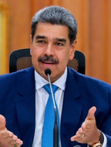 Maduro chama María Corina de ‘bruxa demoníaca’ após Nobel da Paz