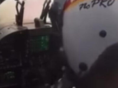 Tido como o mais difícil da aviação, assista um piloto pousando num porta avião de dentro do cockpit; VEJA VÍDEO