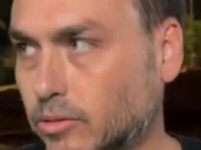 Carlos desabafa e pede orações por Jair Bolsonaro: “É dilacerante”