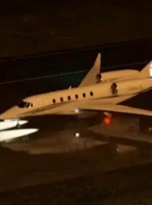 Bate-boca nas alturas: piloto e controladora de voo discutem ao vivo; VEJA VÍDEO