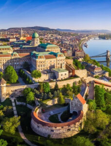 Destinos internacionais incríveis que você pode visitar sem gastar muito; VEJA