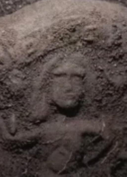 INCRÍVEL: Arqueólogos encontram pão de 1,3 mil anos com figura de Cristo
