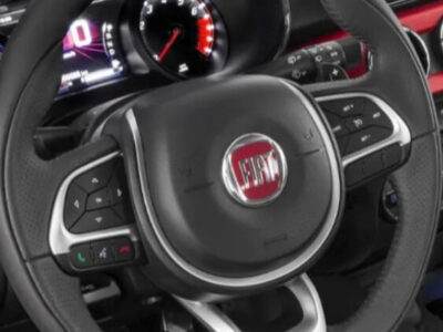 Esquecido hatch esportivado da Fiat com motor 1.8 e câmbio automático hoje custa menos que um Kwid