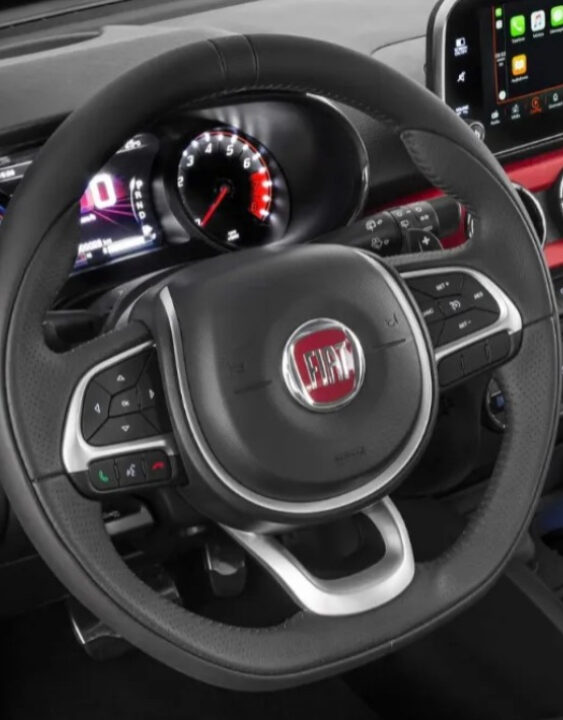 Esquecido hatch esportivado da Fiat com motor 1.8 e câmbio automático hoje custa menos que um Kwid