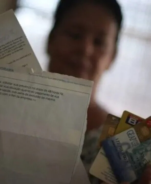 Inadimplência bate recorde e percentual de famílias que não têm condições de pagar suas dívidas é o maior desde 2010