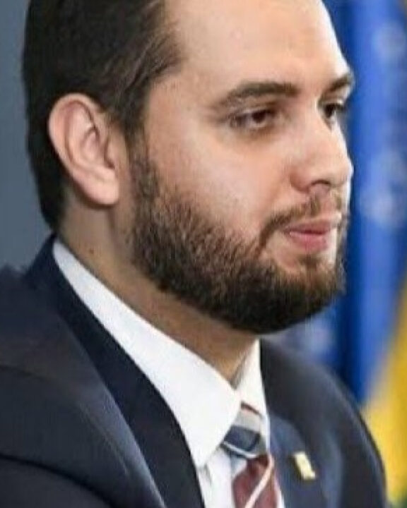 Defesa de Filipe Martins reage e acusa Moraes de violar direito de defesa