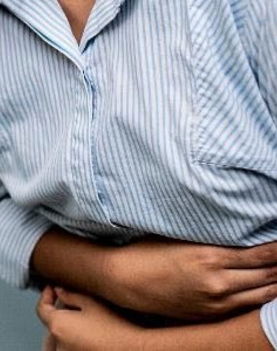 Oncologista lista sintomas comuns de câncer que você deveria conhecer
