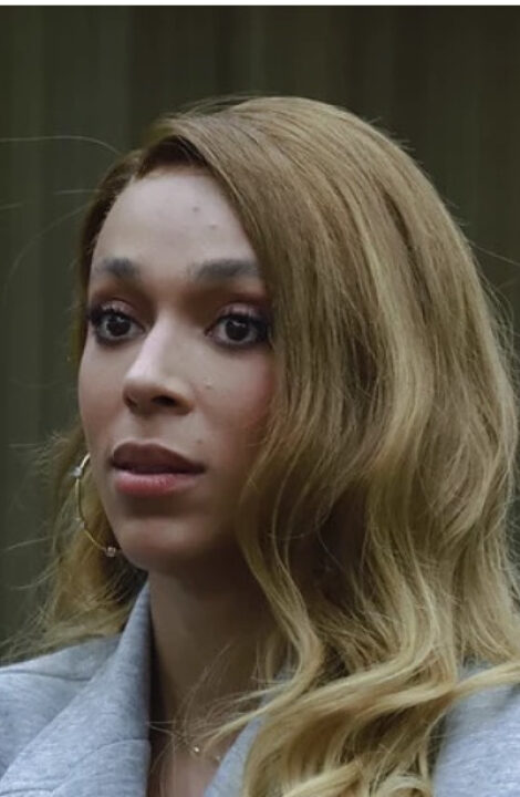 Hilton cria PL com dupla licença-maternidade para casais lésbicos