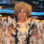 Durante show com gritos de “Sem Anistia, “ Alcione exalta Moraes