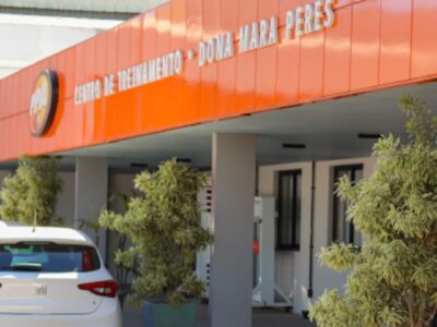 “Economia Para Casais”: Roda de Conversa com o educador financeiro Evilázio Júnior aborda desafios e caminhos para organizar as finanças a dois. Evento acontece neste sábado (11), no Instituto Mara Peres. Se inscreva grátis por aqui. Vagas limitadas
