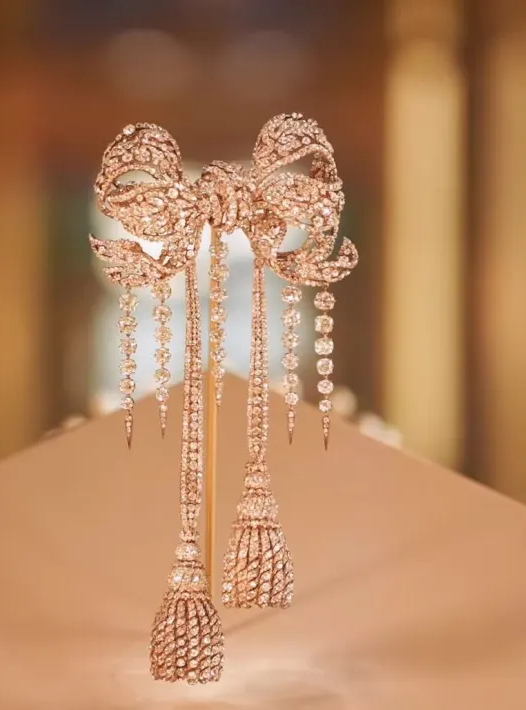 Roubo no Louvre: veja as joias que foram levadas pelos criminosos