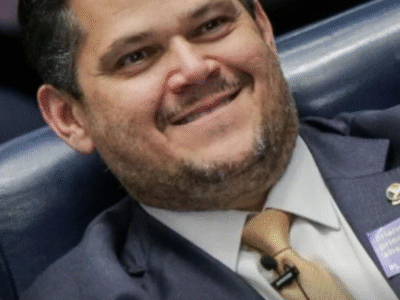Alcolumbre comemora autorização para explorar petróleo na Foz do Amazonas