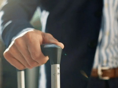 Filha descobre verdade por trás das ‘viagens de negócios’ do pai